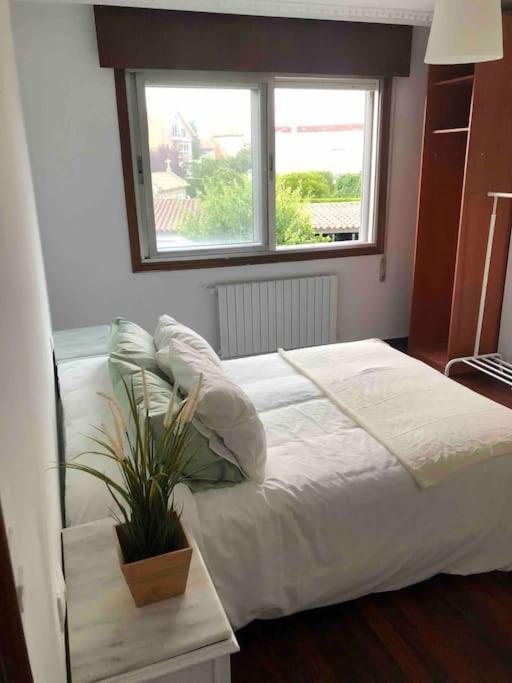 Vivienda Amplia Y Luminosa A Escasos Metros De La Playa De Cangas. Экстерьер фото
